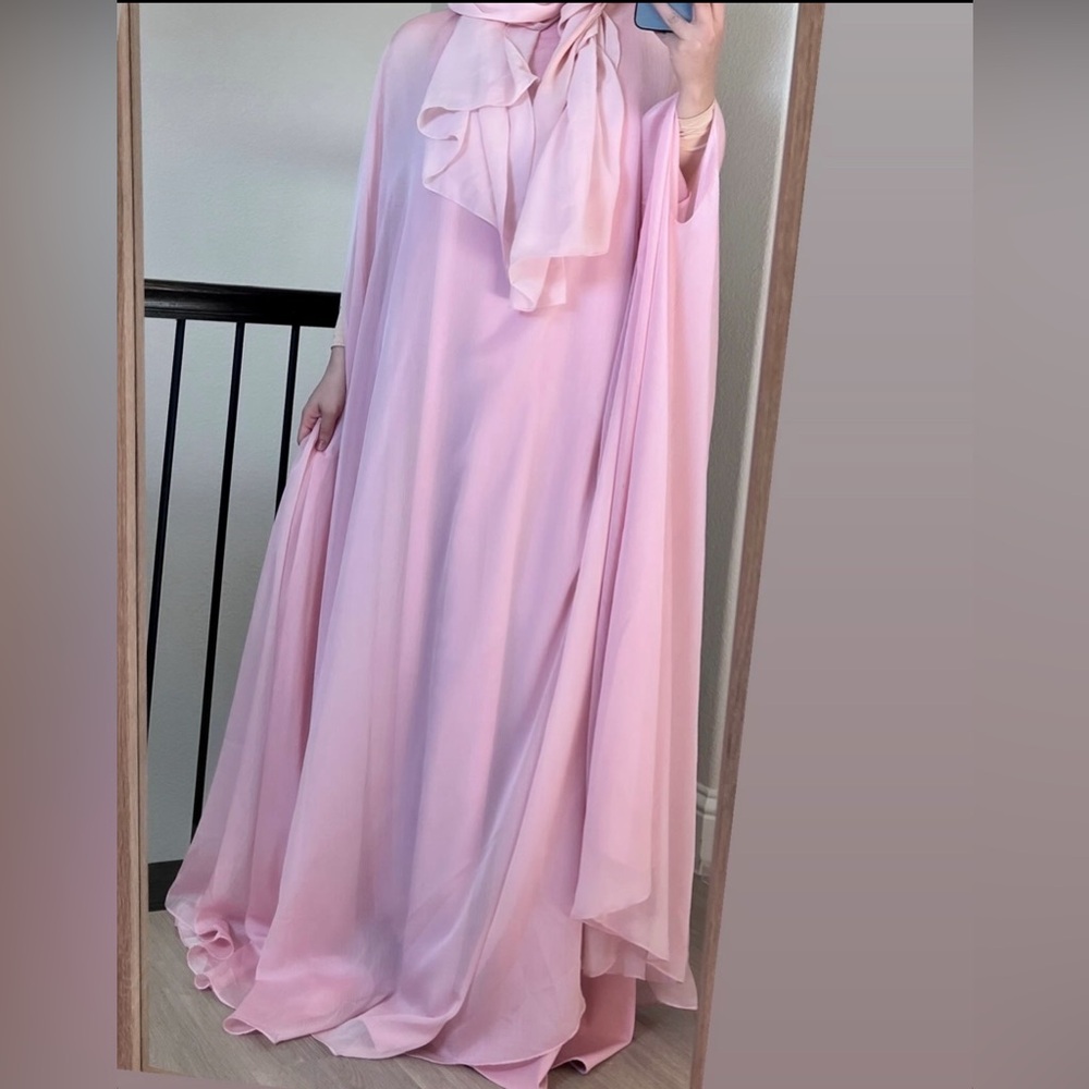 Pink - Picture 5 of 6